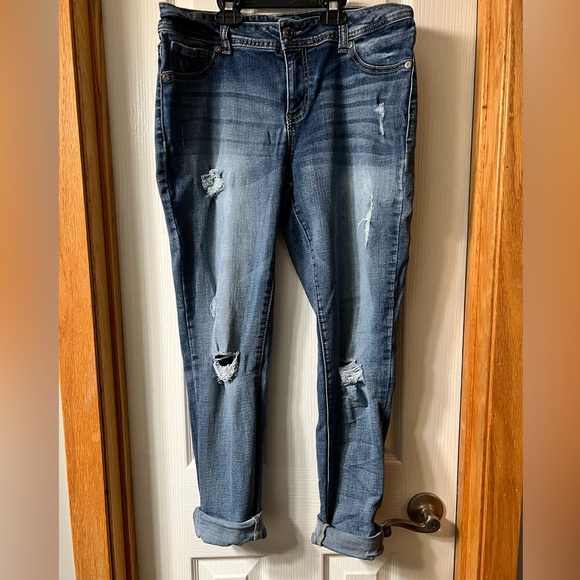 Maurice’s Distressed Jeans - Picture 2 of 8